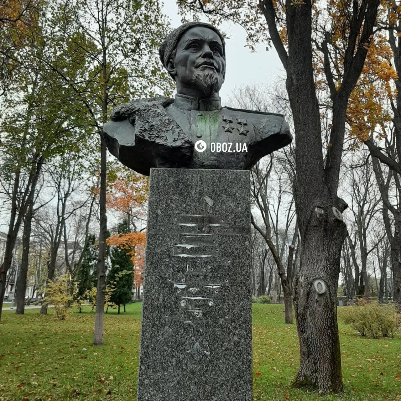 Роботи багато. Які радянські пам'ятники все ще залишаються  в Києві (відео)
